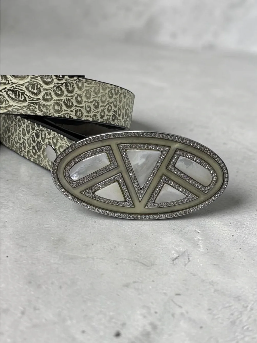 CABI LEATHER BELT Embossed Croc/Snake BEIGE/GRAY Crystal Mother/Pearl Buckle S
